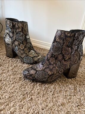 Metallic Paisley Ankle Boot - Aldo